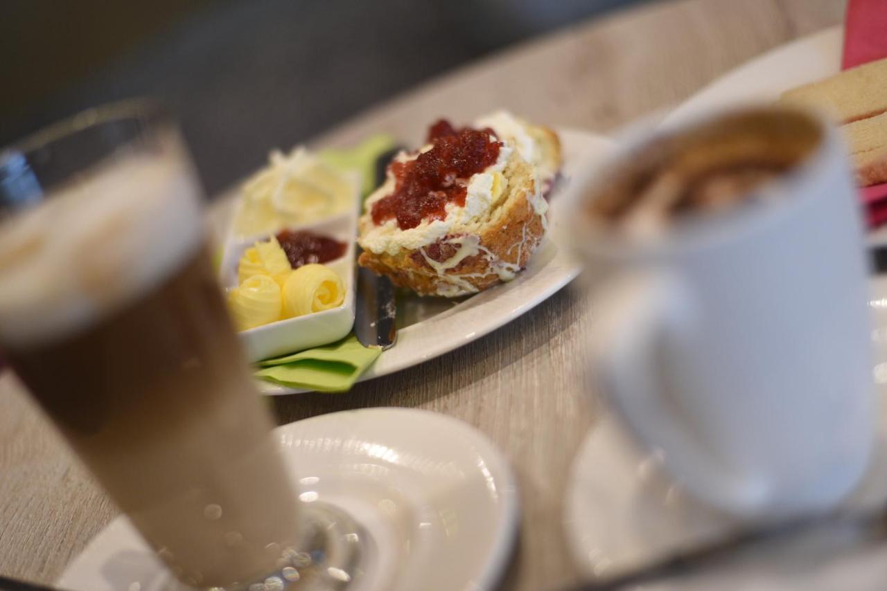 The Lodge Hotel 콜레인 외부 사진