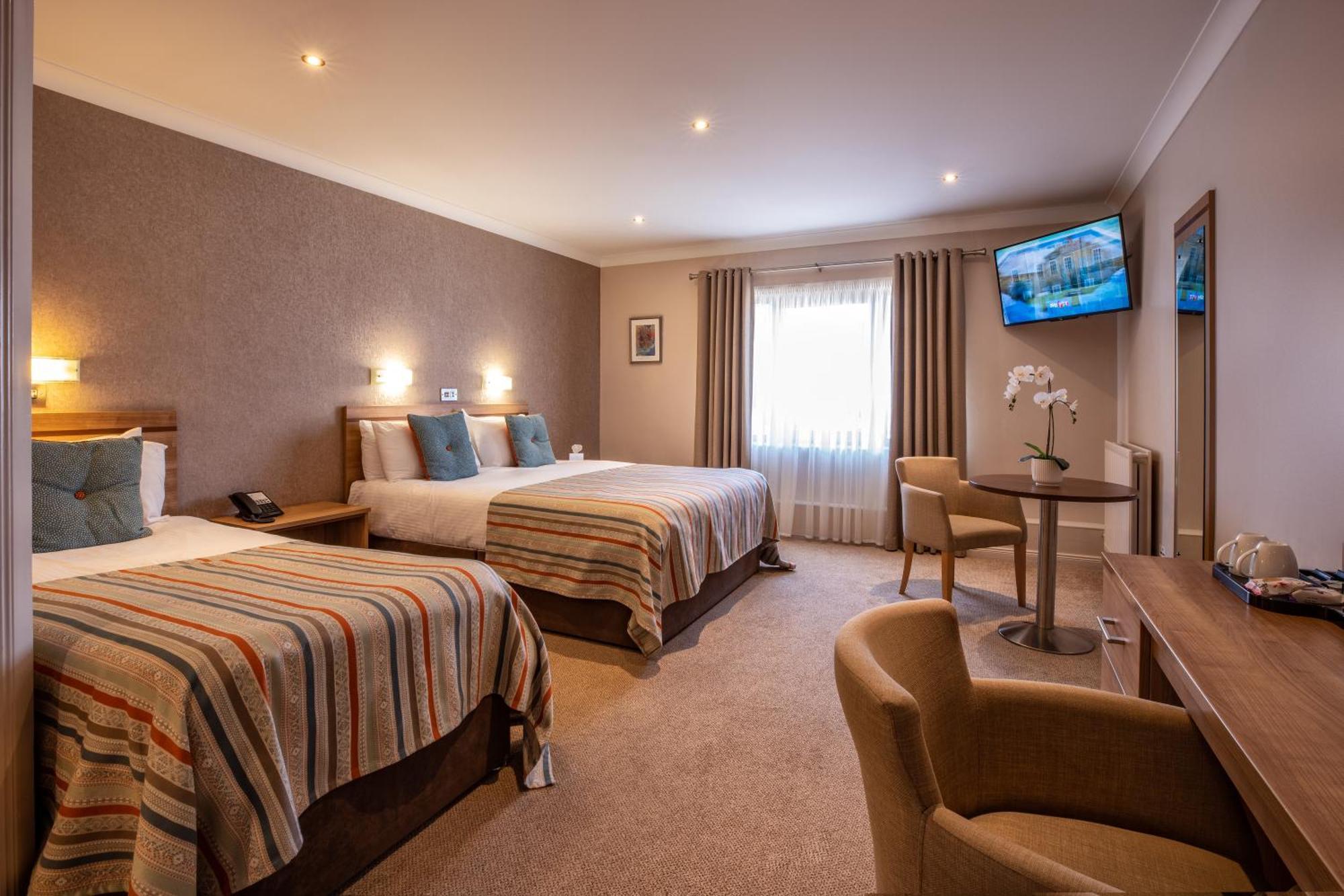 The Lodge Hotel 콜레인 외부 사진